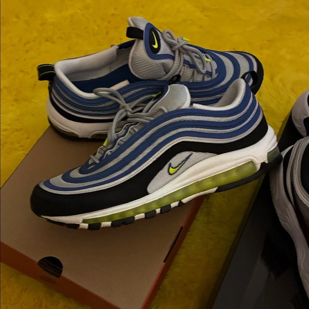Nike bundle - Picture 3 of 3